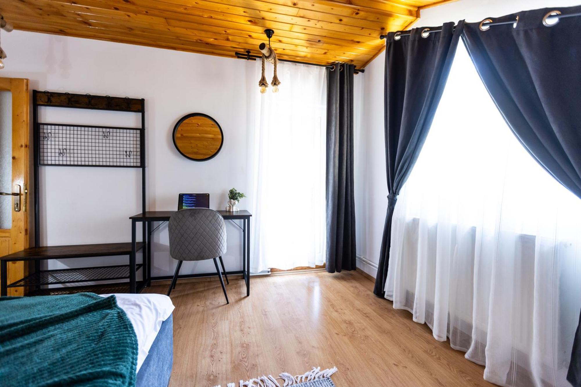 Villa Falco Bianco Buşteni Buitenkant foto